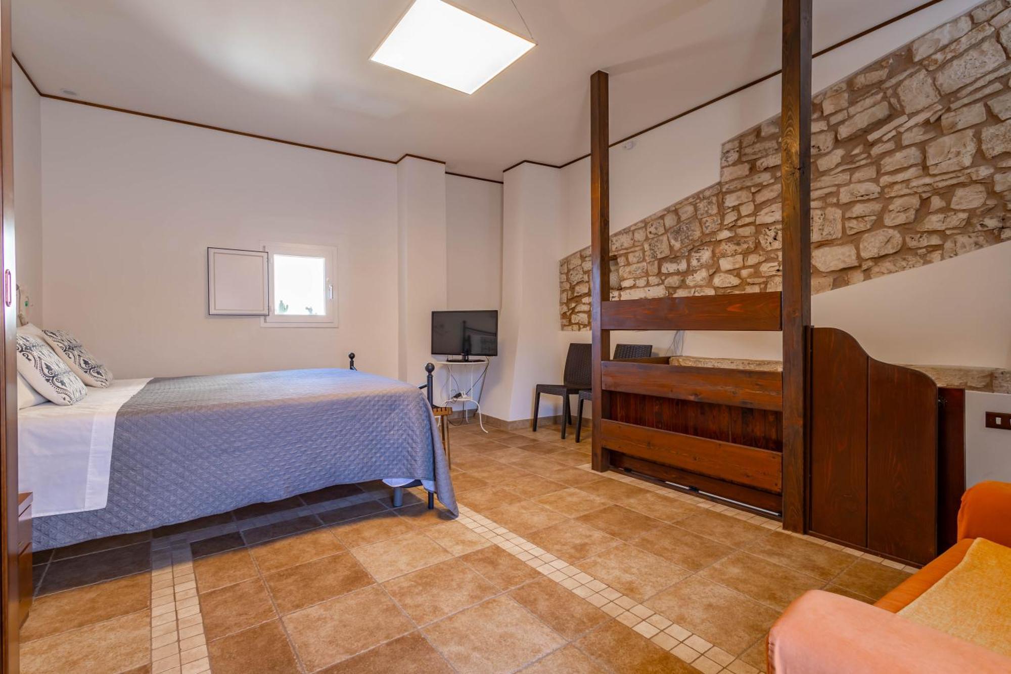 Antiche Mura Apartments "Nel Cuore Della Puglia"Bivani, Cucina, Terrazzo Turi Eksteriør bilde